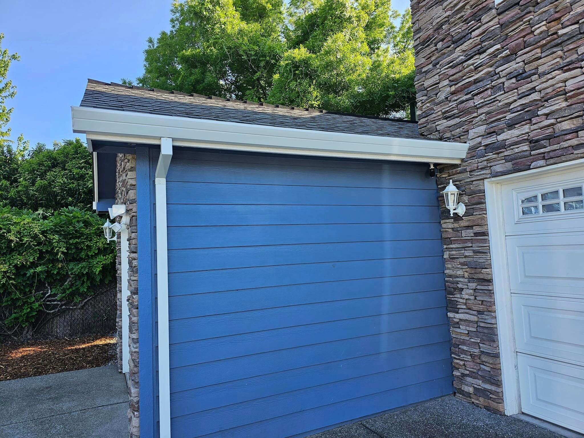 Plain Square Downspout, Notched Brick